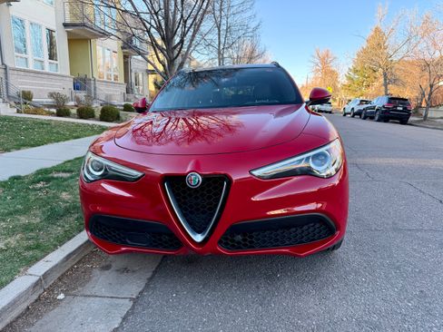 Used 2019 Alfa Romeo Stelvio Ti Sport w/ Quick Order Package 22S Sport image 2