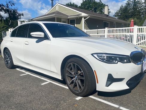 Used 2019 BMW 330i xDrive Sedan w/ Convenience Package AWD/4WD image 2
