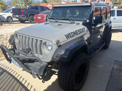 Used 2019 Jeep Wrangler Unlimited Sport S image 2