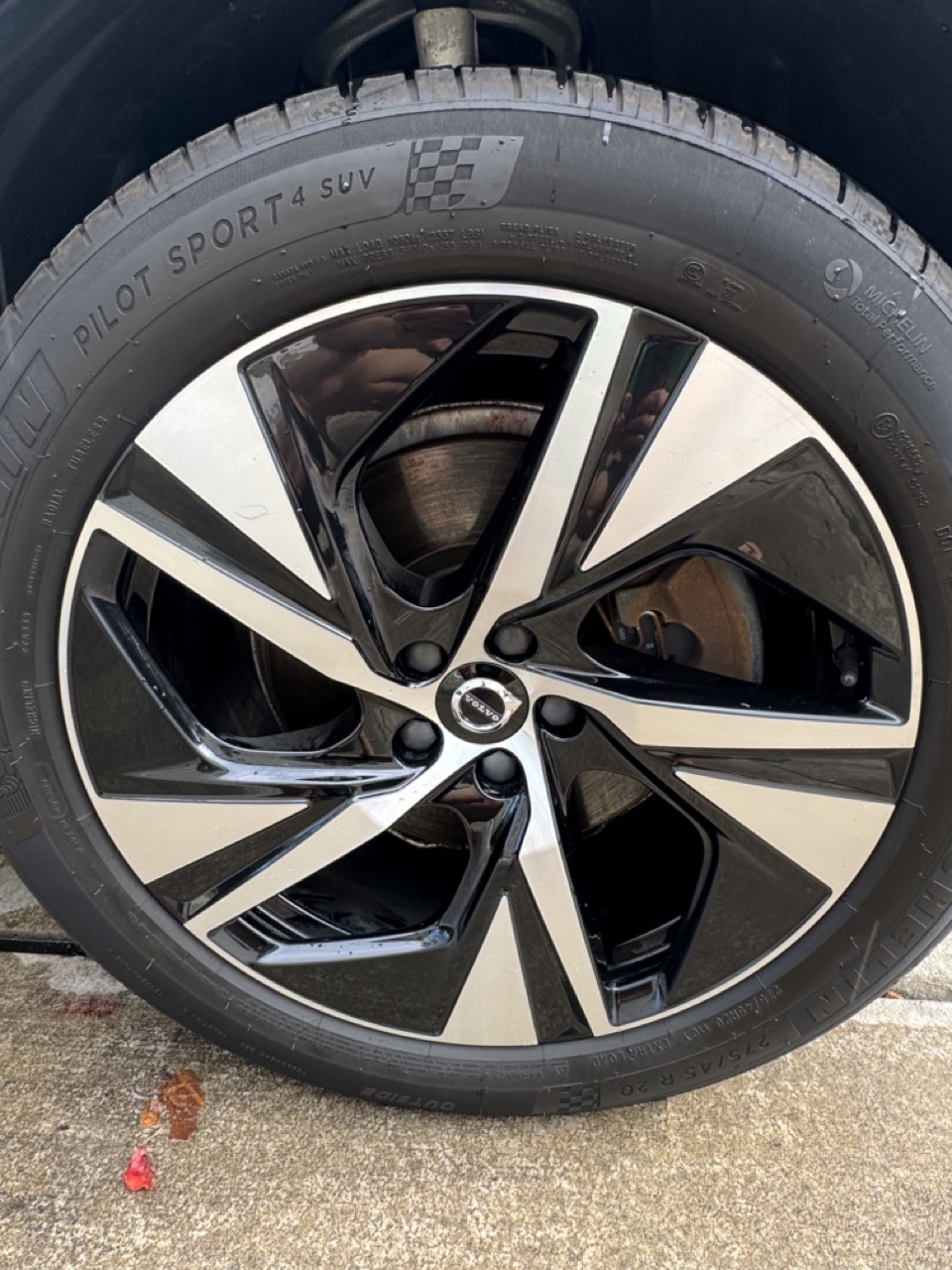 Used 2020 Volvo XC90 T6 R-Design w/ Advanced Package AWD/4WD image 18