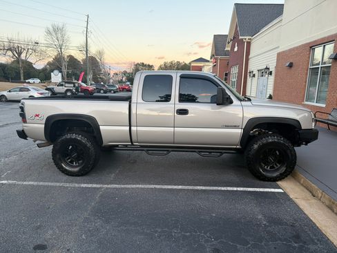 Used 2004 Chevrolet Silverado 2500 W/T image 6