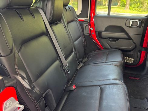 Used 2021 Jeep Wrangler Unlimited Rubicon w/ Trailer Tow Package image 19