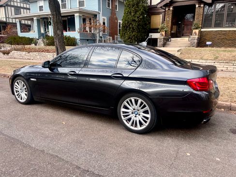 Used 2011 BMW 550i Sedan RWD image 8