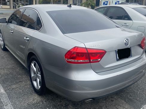 Used 2013 Volkswagen Passat TDI SE image 2