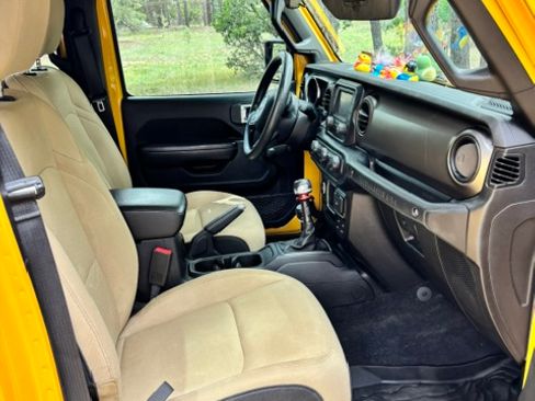 Used 2019 Jeep Wrangler Unlimited Sport AWD/4WD image 6