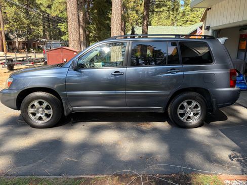 Used 2007 Toyota Highlander Sport AWD/4WD image 1