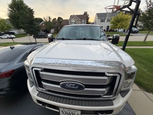 Used 2015 Ford F350 4x4 Crew Cab Super Duty image 4