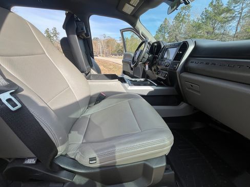 Used 2020 Ford F250 XLT w/ XLT Premium Package image 24