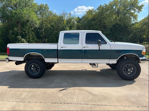 Used 1997 Ford F250 4x4 Crew Cab Heavy Duty image 1