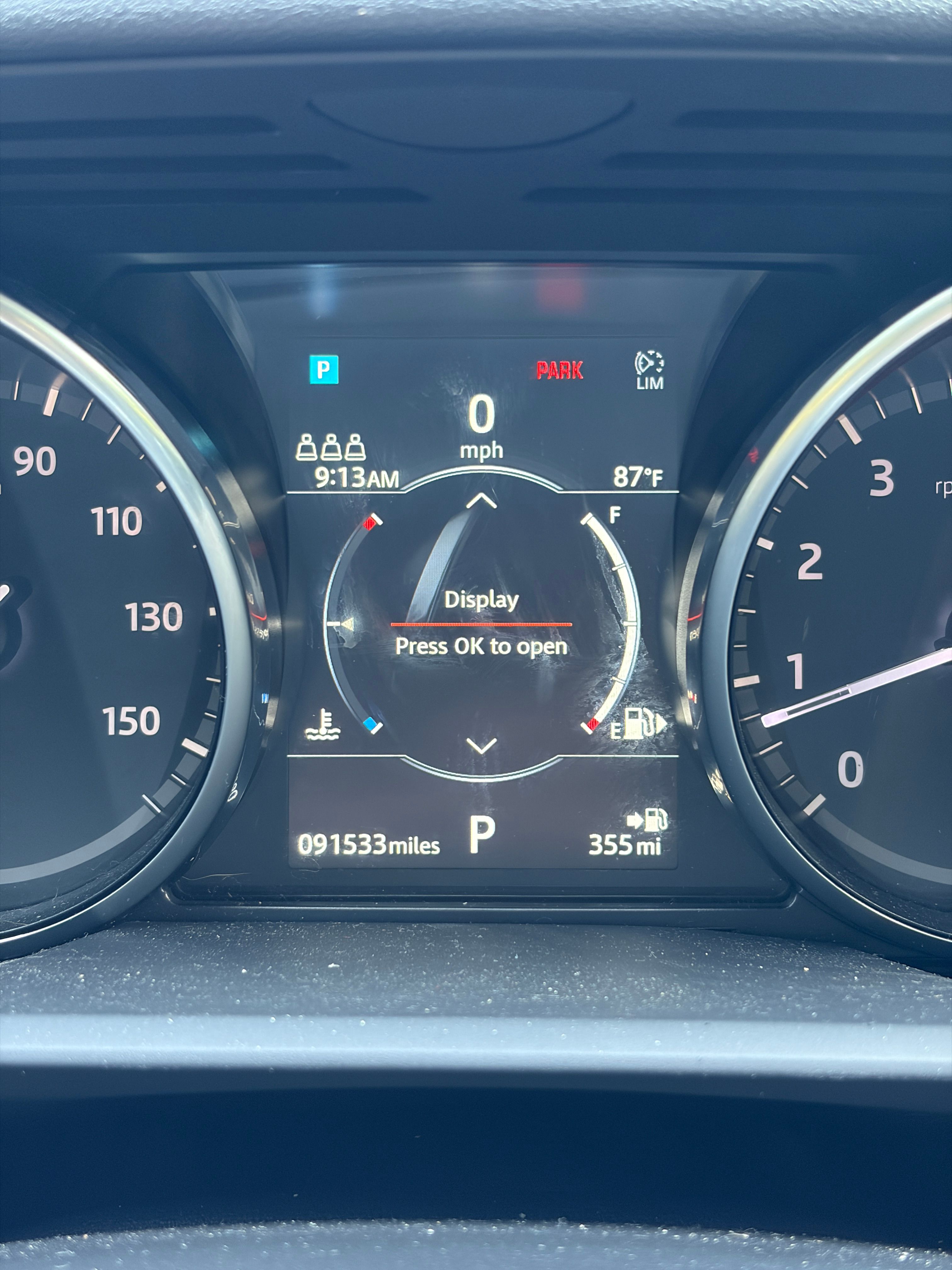 Used 2019 Land Rover Discovery SE AWD/4WD image 12