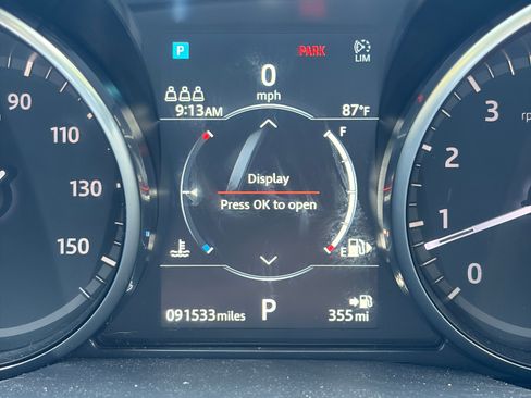 Used 2019 Land Rover Discovery SE AWD/4WD image 12