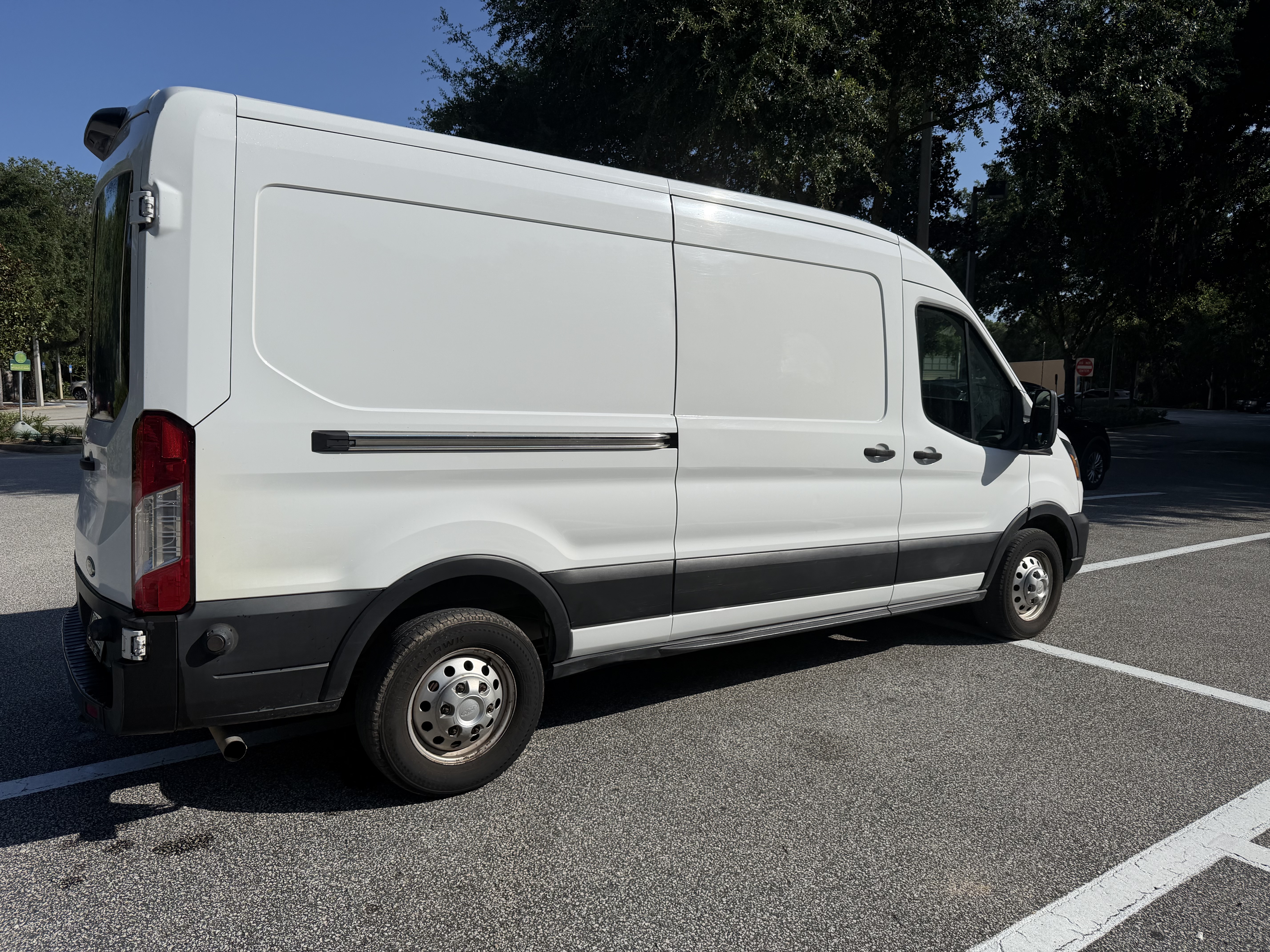 Used 2020 Ford Transit 250 Medium Roof AWD w/ Interior Upgrade Package image 8
