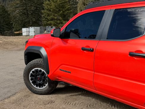 Used 2024 Toyota Tacoma TRD Off-Road w/ TRD Off Road Upgrade Package image 9