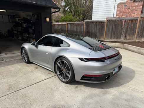 Used 2020 Porsche 911 Carrera 4S image 9