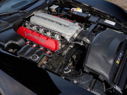 Used 2004 Dodge Viper SRT-10 RWD image 14