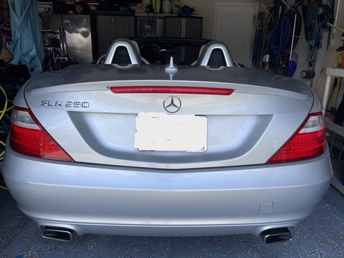 Used 2015 Mercedes-Benz SLK 250 image 9