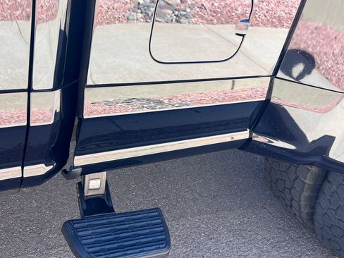 Used 2022 Ford F450 Limited w/ FX4 Off-Road Package image 10