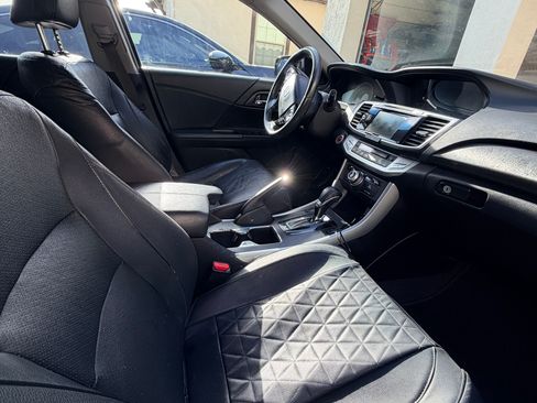 Used 2014 Honda Accord Touring image 8