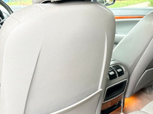 Used 2004 Porsche Cayenne S image 9