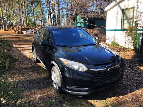 Used 2016 Honda HR-V LX image 6