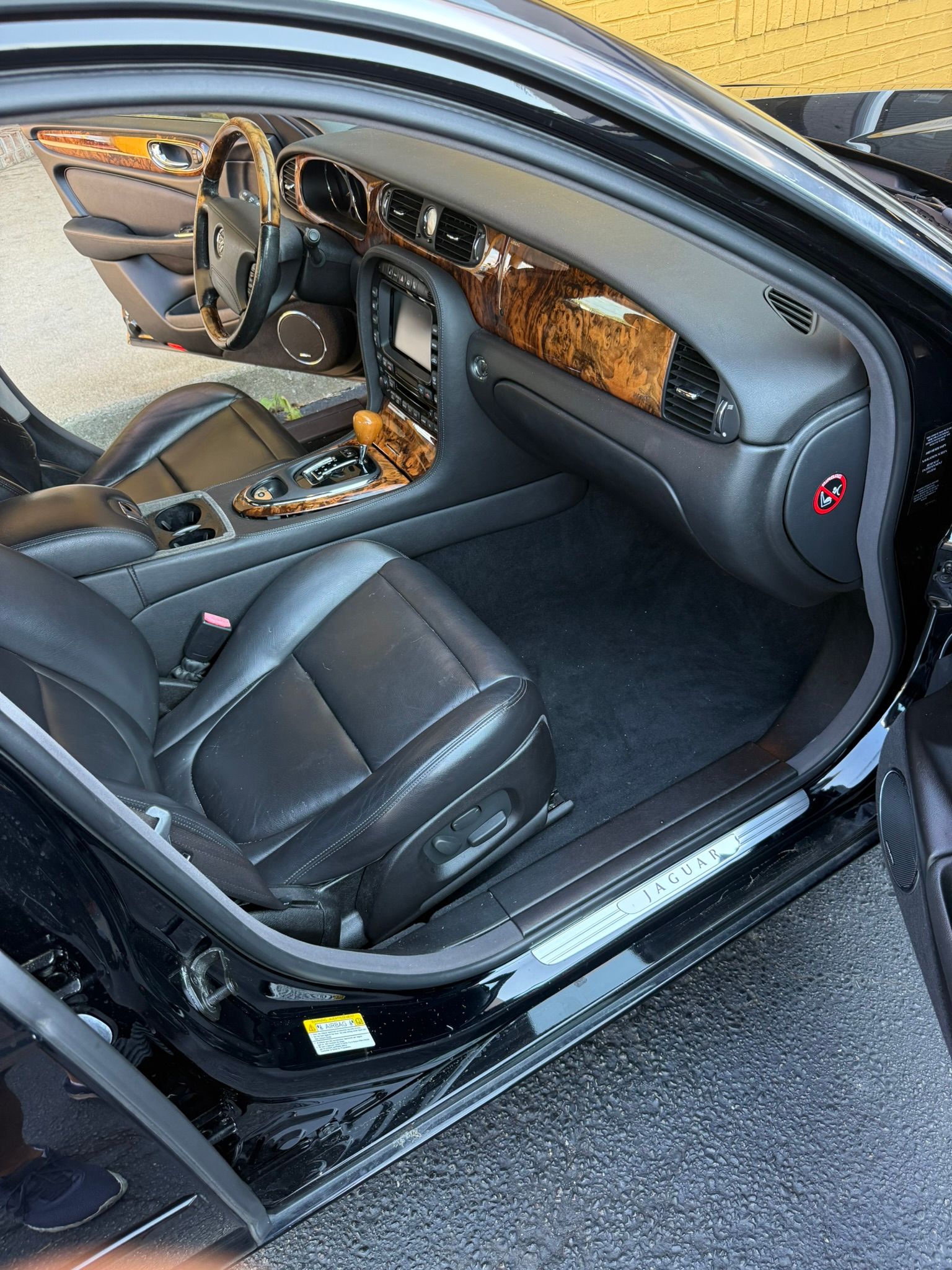 Used 2004 Jaguar XJ8 RWD image 20