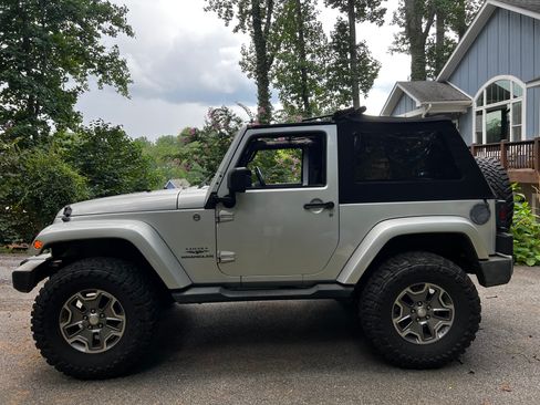 Used 2007 Jeep Wrangler Sahara AWD/4WD image 14