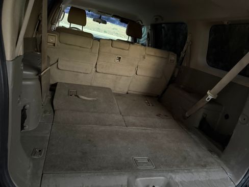 Used 2010 Nissan Pathfinder S image 10