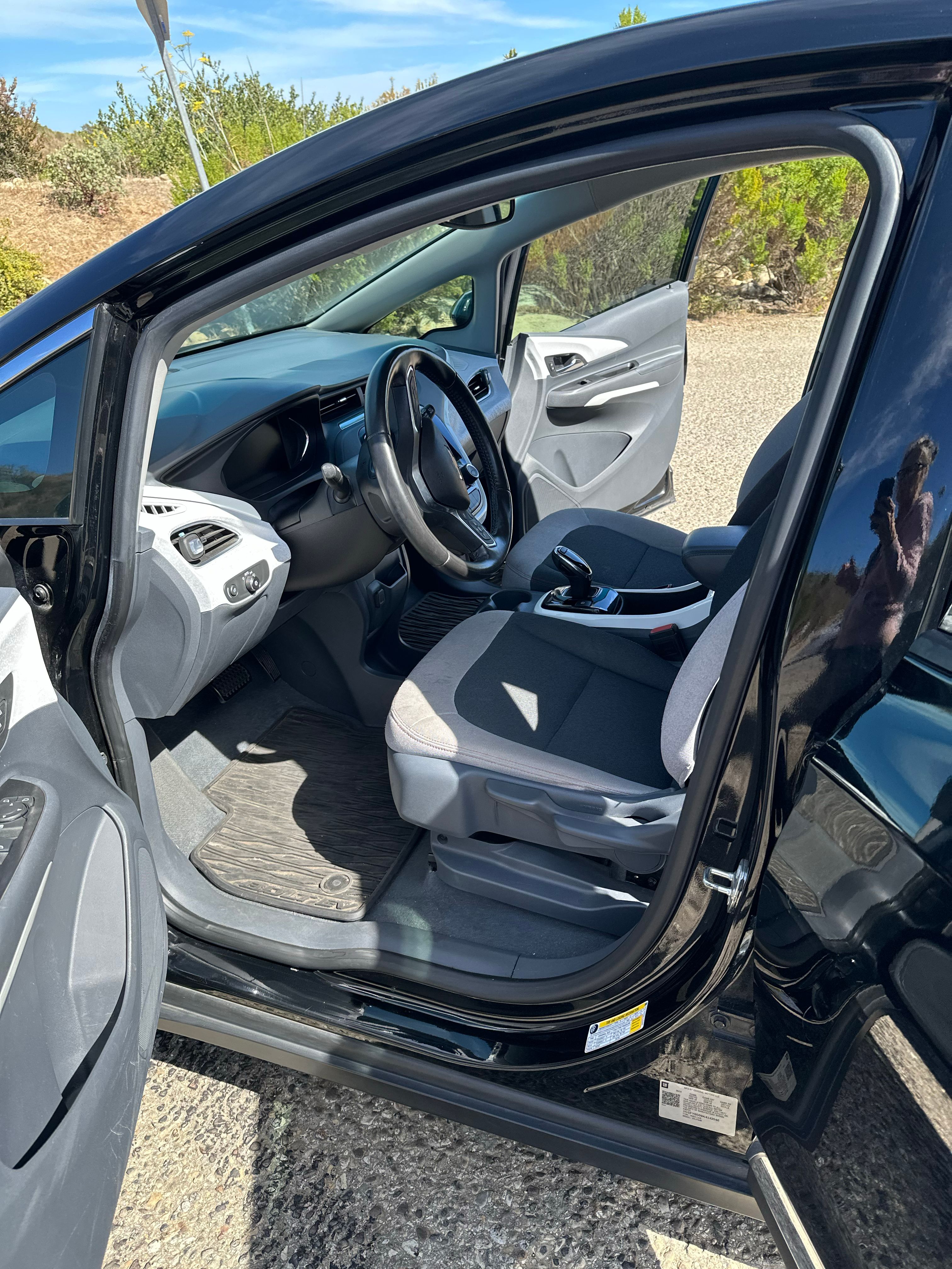 Used 2019 Chevrolet Bolt LT FWD image 15
