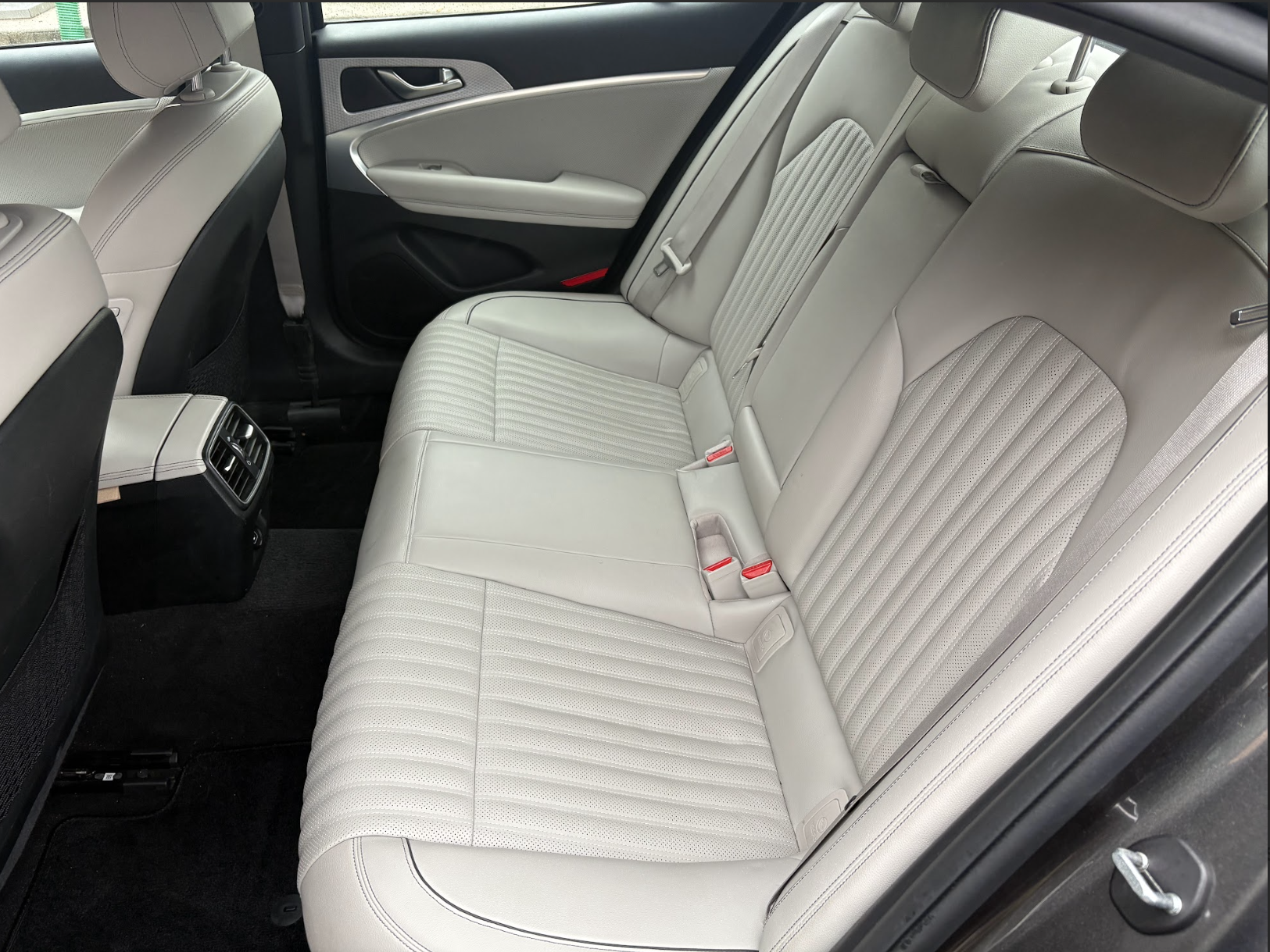 Used 2023 Genesis G70 2.0T w/ Sport Prestige Package AWD/4WD image 10
