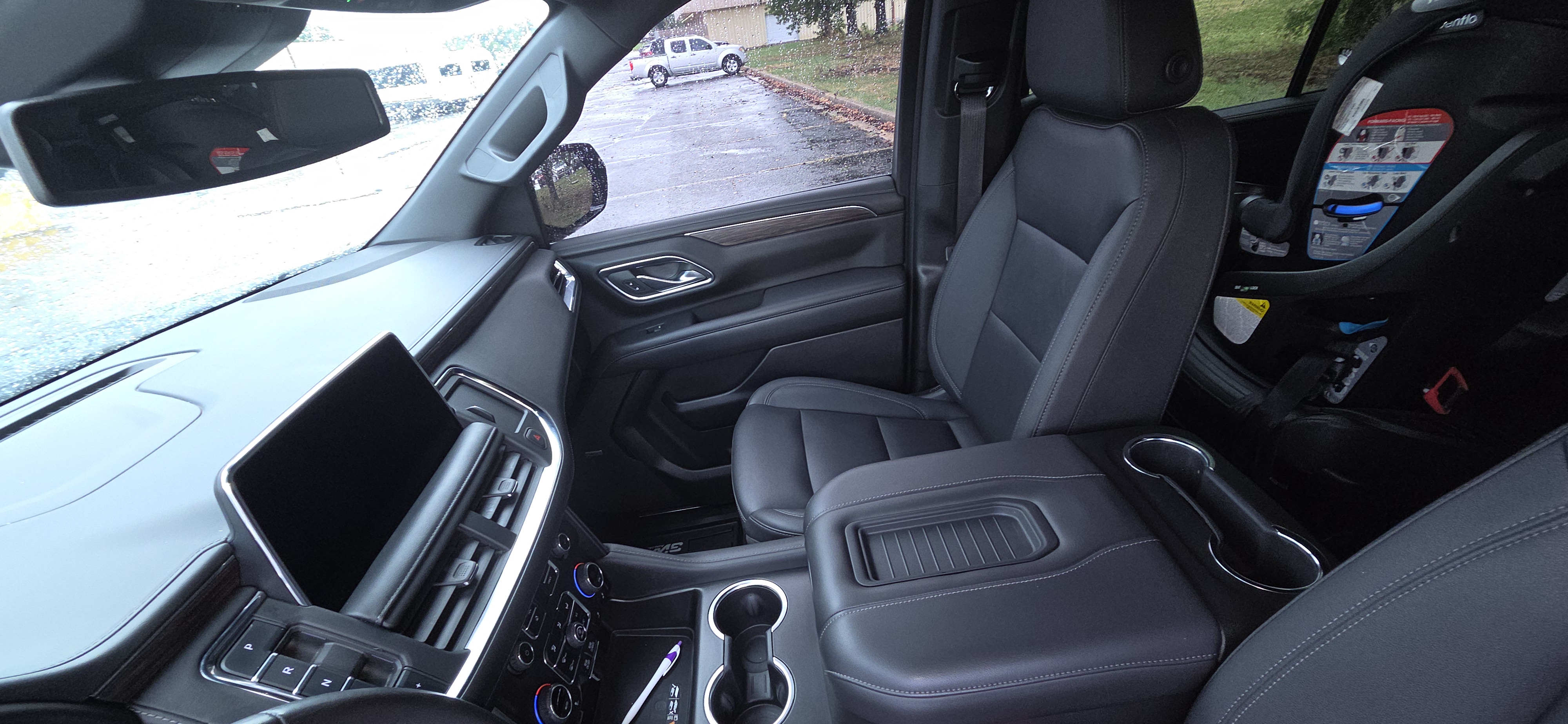 Used 2023 Chevrolet Tahoe LT AWD/4WD image 6