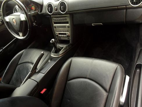 Used 2005 Porsche Boxster image 15