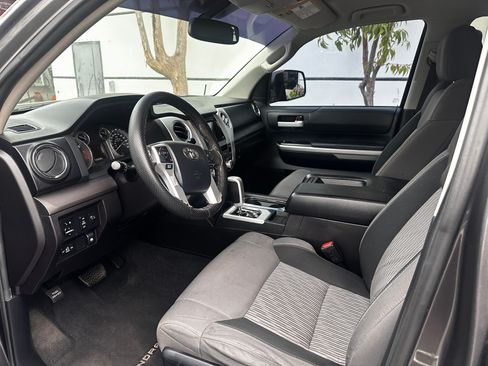 Used 2016 Toyota Tundra SR5 w/ SR5 Upgrade Package image 8