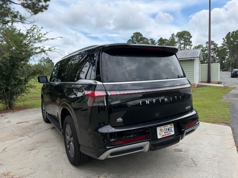 Used 2025 INFINITI QX80 Pure RWD image 11