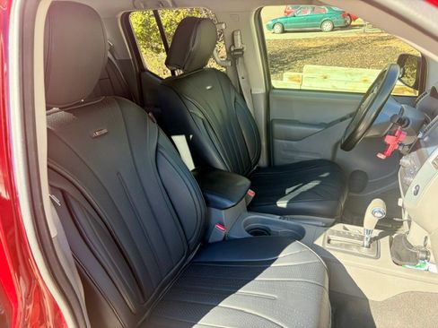 Used 2019 Nissan Frontier SV image 14