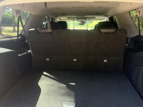 Used 2020 Cadillac Escalade ESV Luxury image 16