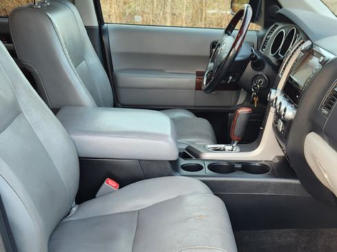 Used 2012 Toyota Sequoia Platinum image 9
