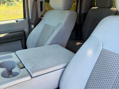 Used 2013 Ford F250 XLT AWD/4WD image 4