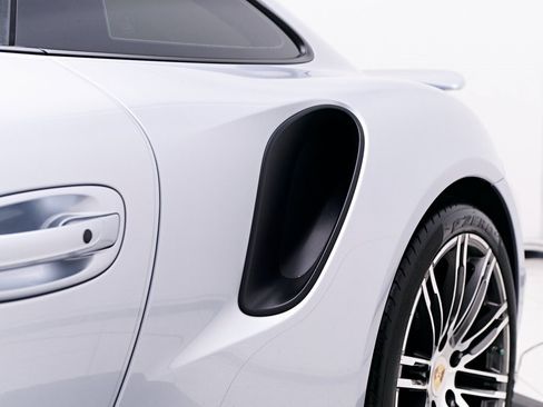 Used 2014 Porsche 911 Turbo S image 6