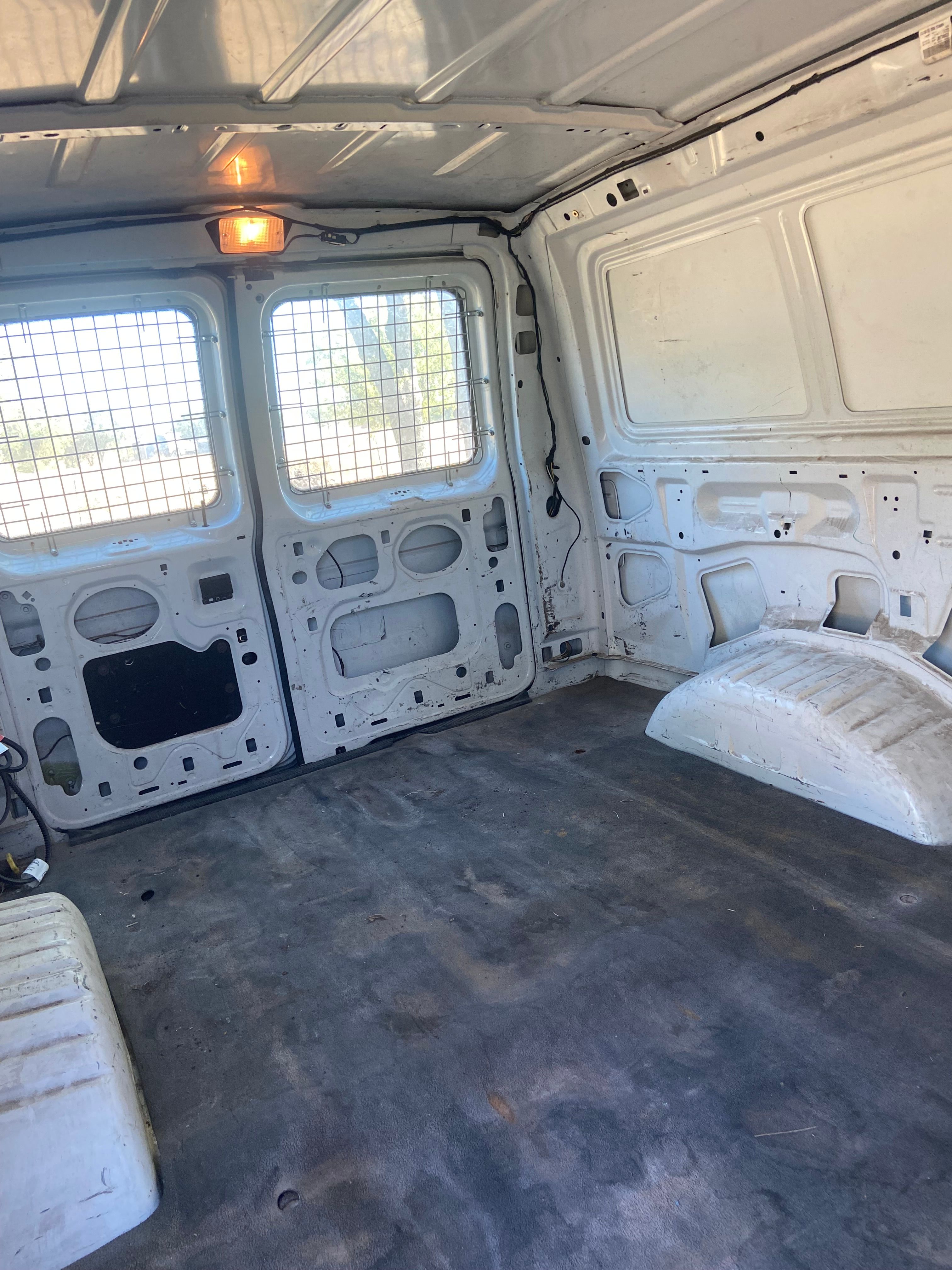 Used 2006 Ford E-250 and Econoline 250 RWD image 6