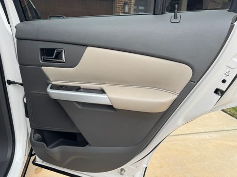 Used 2013 Ford Edge Limited image 20