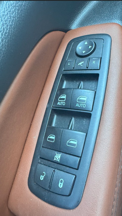 Used 2015 Jeep Grand Cherokee Summit w/ Platinum Series Group AWD/4WD image 15