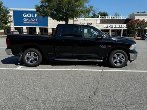 Used 2019 RAM 1500 Big Horn image 2