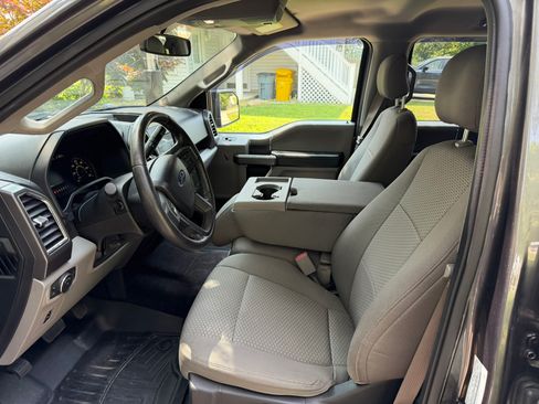 Used 2016 Ford F150 XLT w/ Equipment Group 302A Luxury AWD/4WD image 12