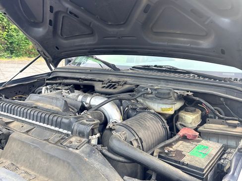 Used 2004 Ford F250 XL RWD image 9