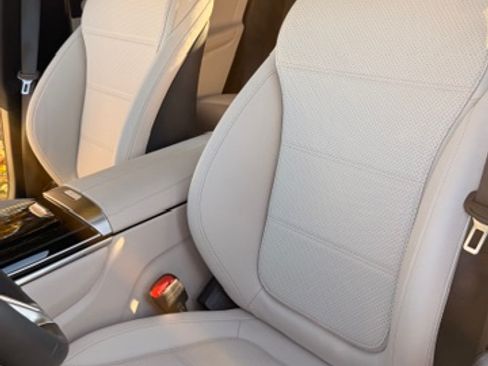 Used 2025 Mercedes-Benz GLC 300 4MATIC image 24