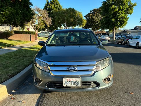 Used 2011 Ford Fusion SEL FWD image 2