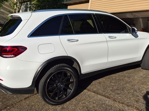 Used 2020 Mercedes-Benz GLC 300 4MATIC image 13