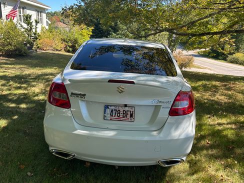 Used 2011 Suzuki Kizashi Sport SLS image 5