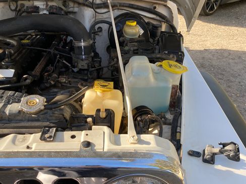 Used 1998 Jeep Wrangler Sport image 17