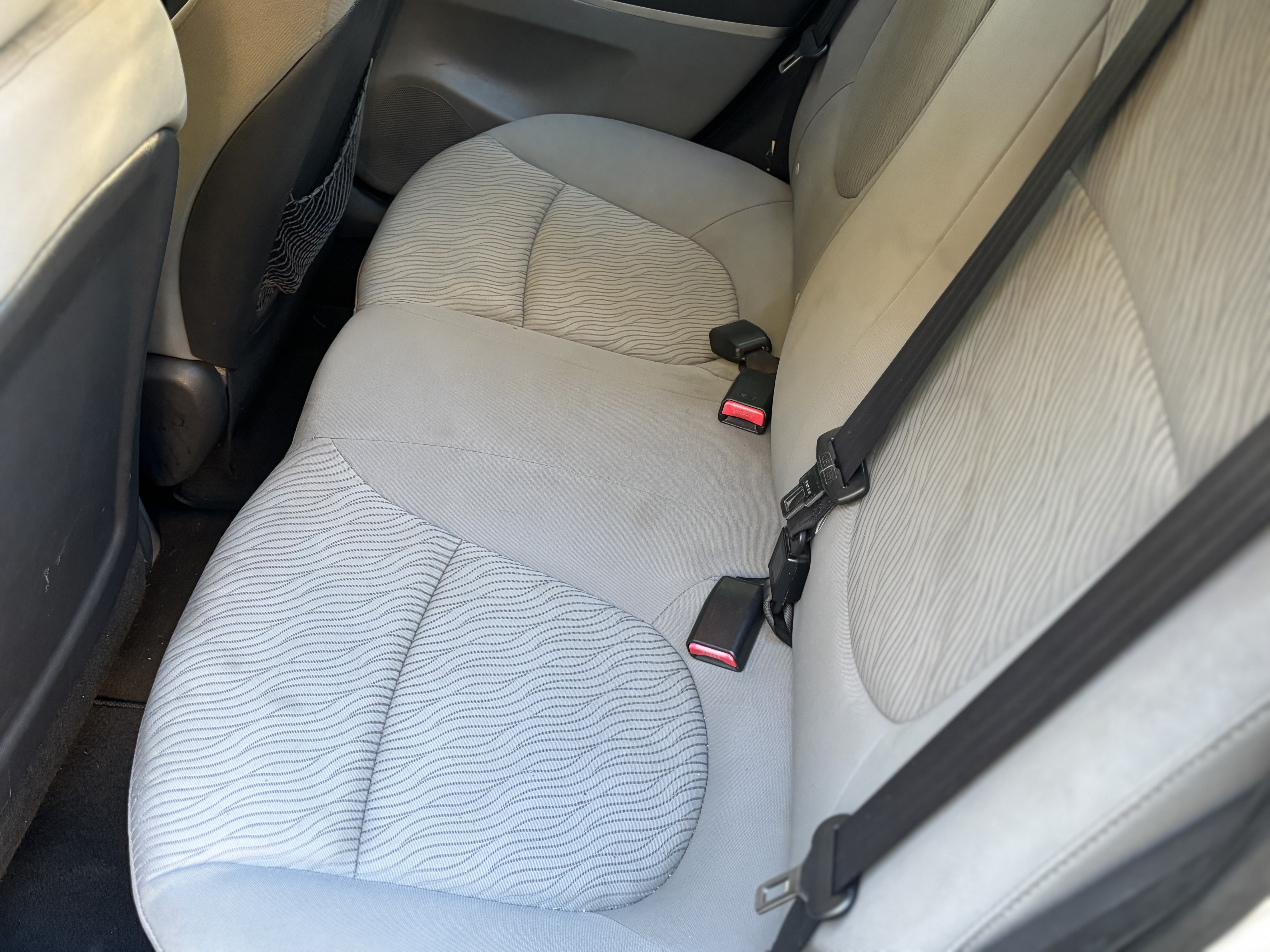 Used 2013 Hyundai Accent GLS w/ Premium Pkg FWD image 11